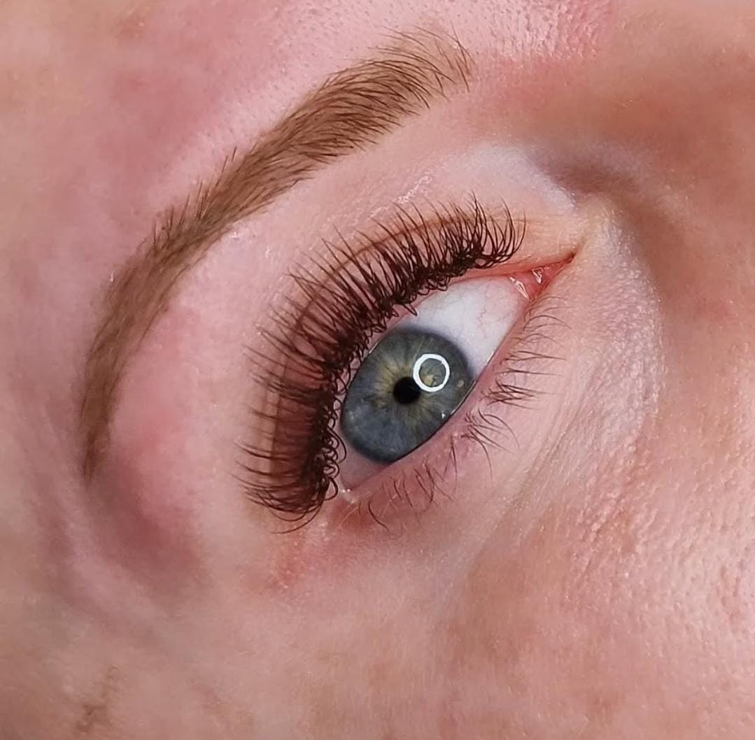 Classic lashes close-up