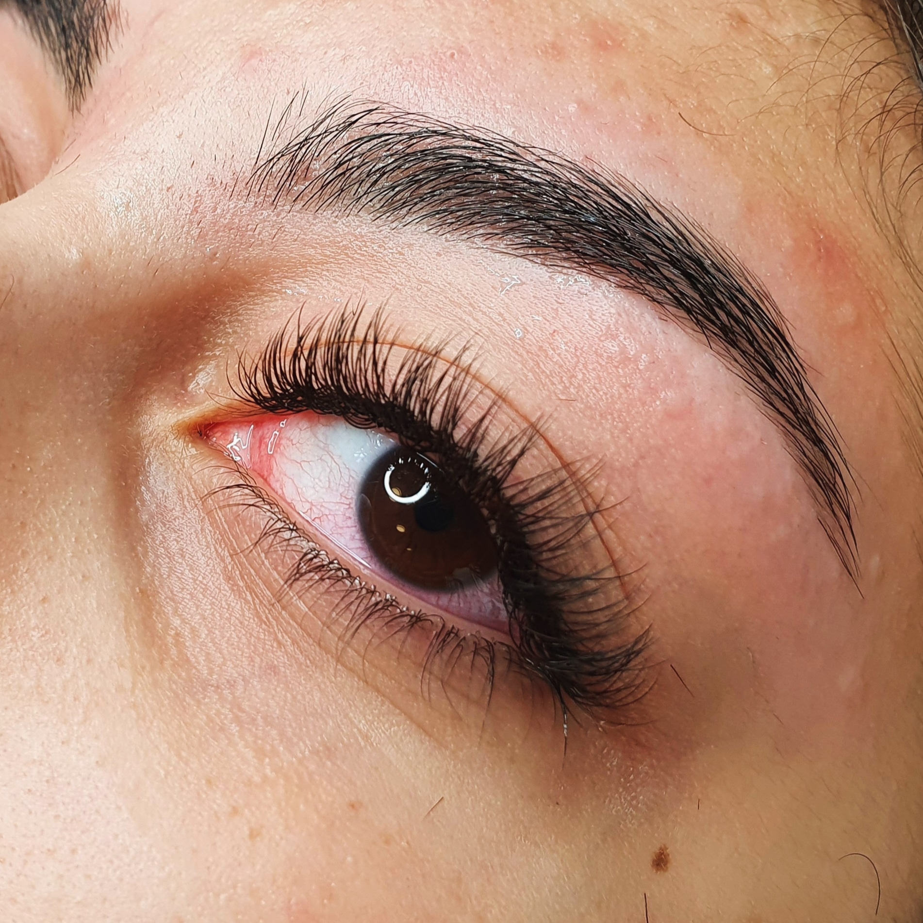 Hybrid lashes close-up